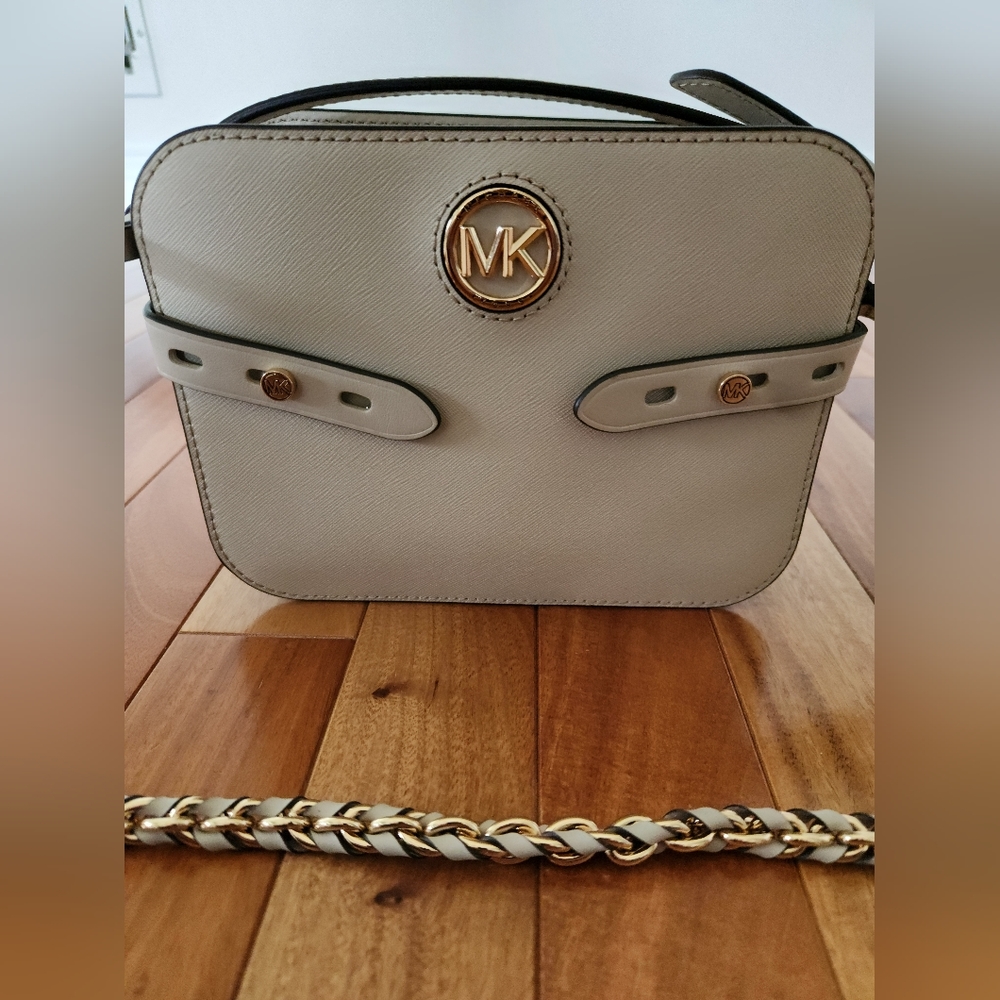 Michael Kors crossbody purse